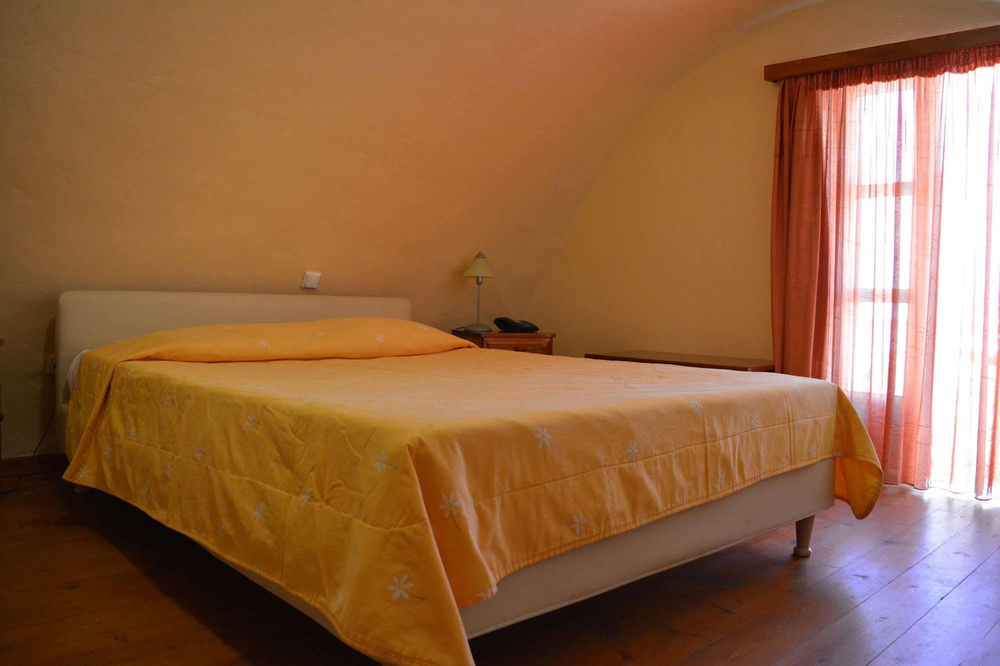 Anemomilos Suites Fira  Luaran gambar