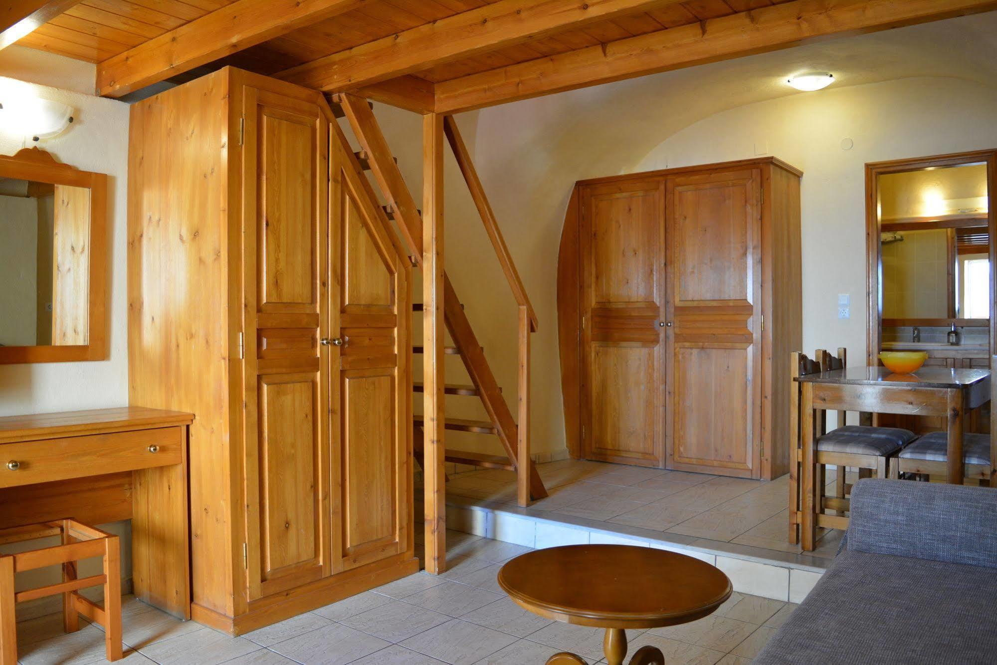Anemomilos Suites Fira  Luaran gambar