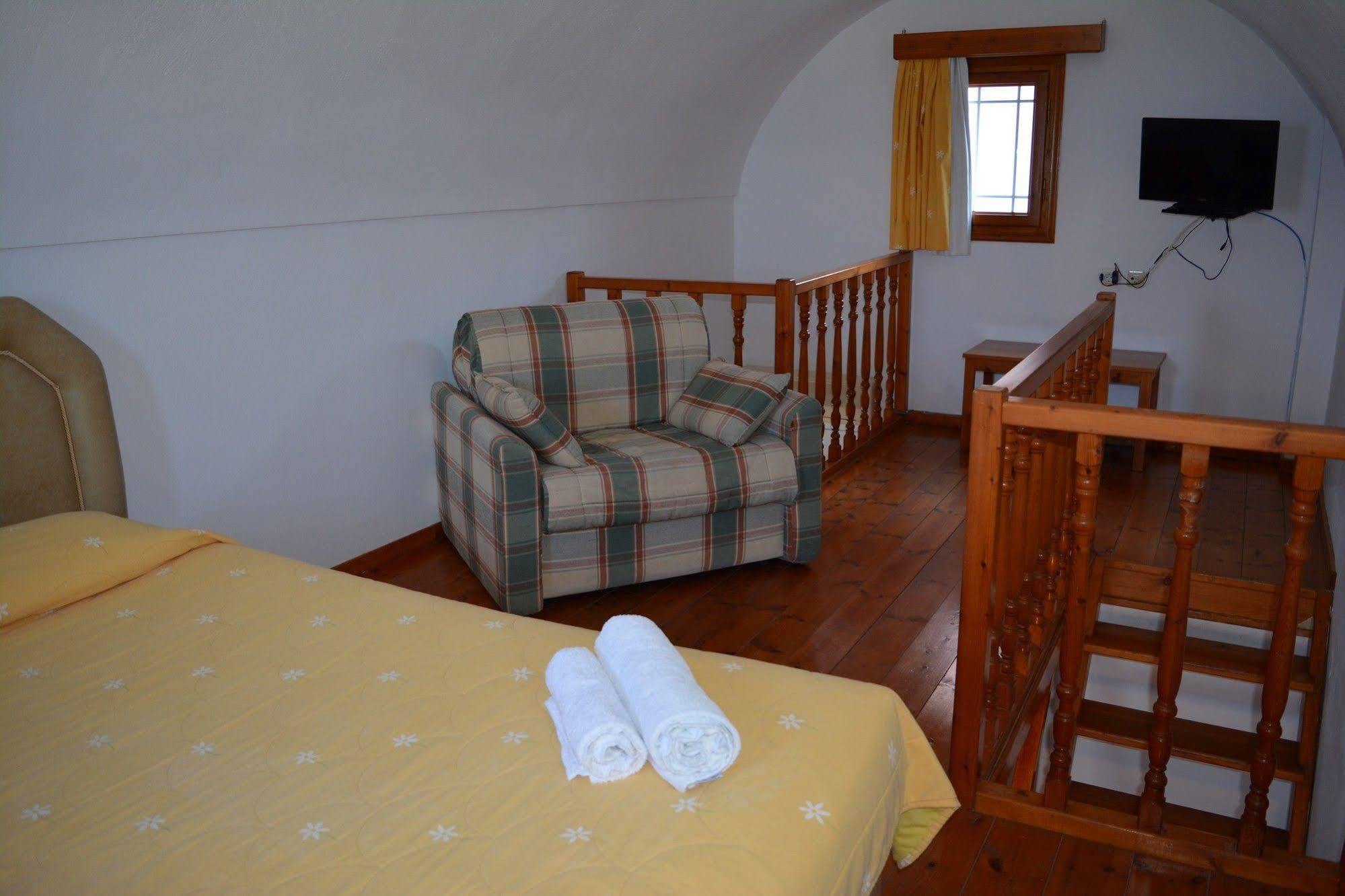 Anemomilos Suites Fira  Luaran gambar